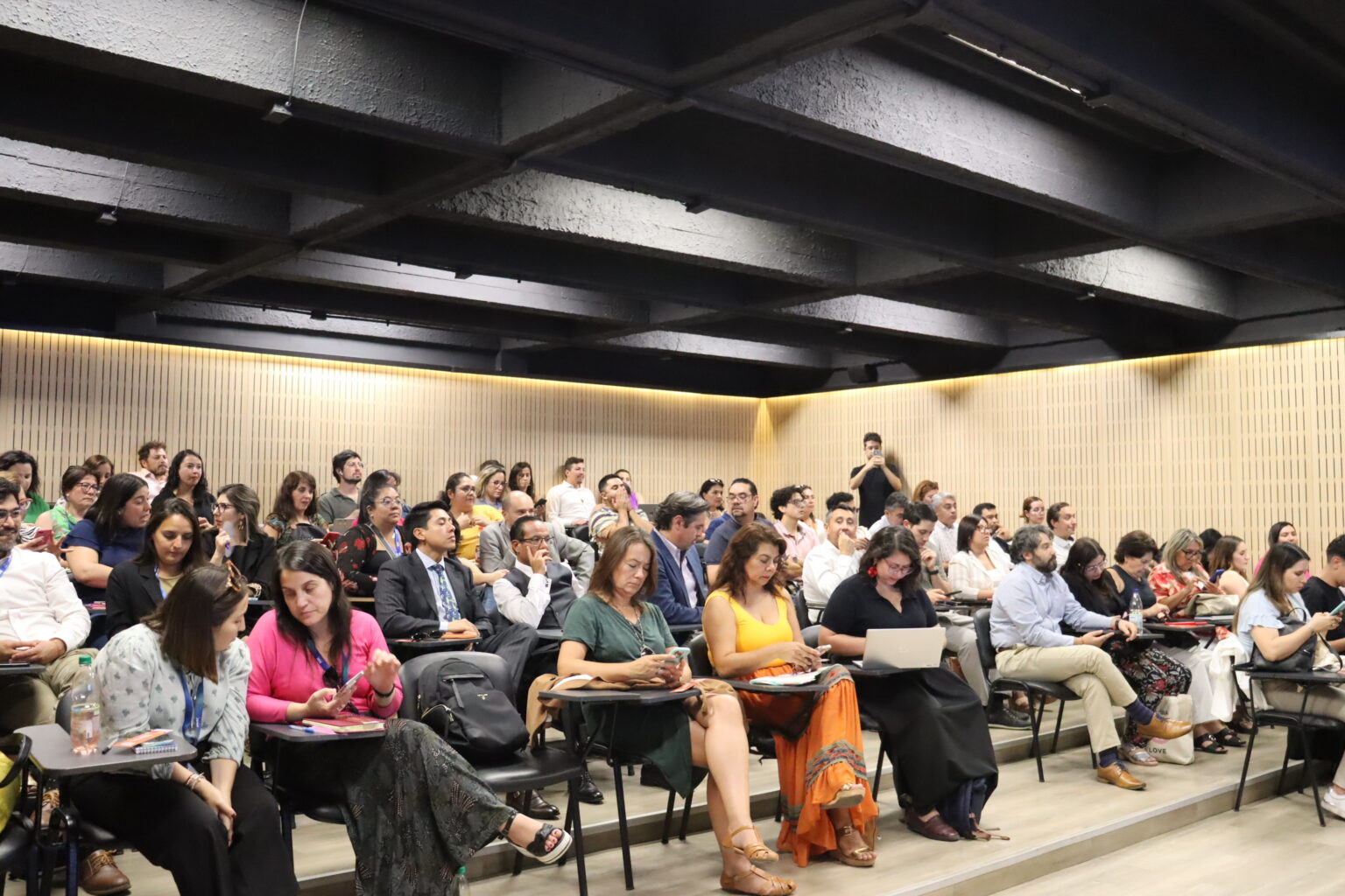 Lanzan guía práctica para prevenir la violencia y el acoso laboral y ...