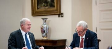 S.E. el Presidente de la República, José Antonio Kast, se reunió con el director del Servicio Civil, Pedro Lea-Plaza