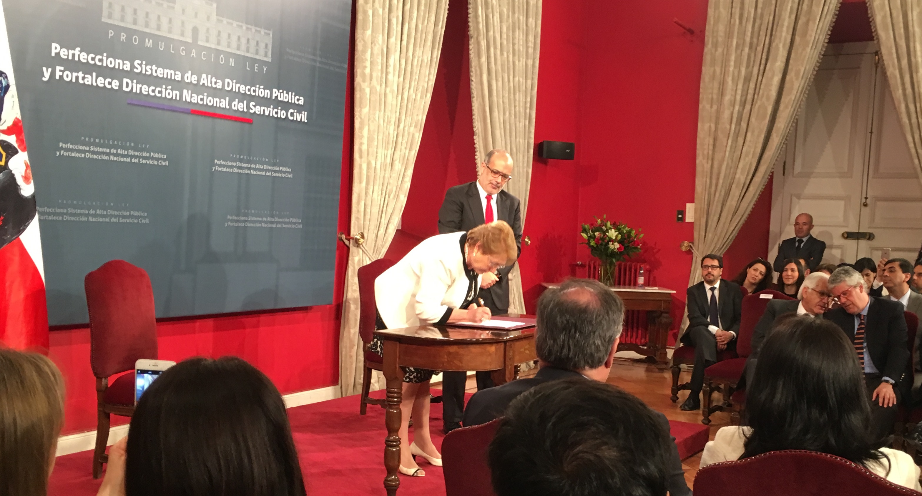 Presidenta Michelle Bachelet promulga Ley que perfecciona el Sistema de Alta Dirección Pública  y  fortalece  la  Dirección  Nacional  del  Servicio Civil