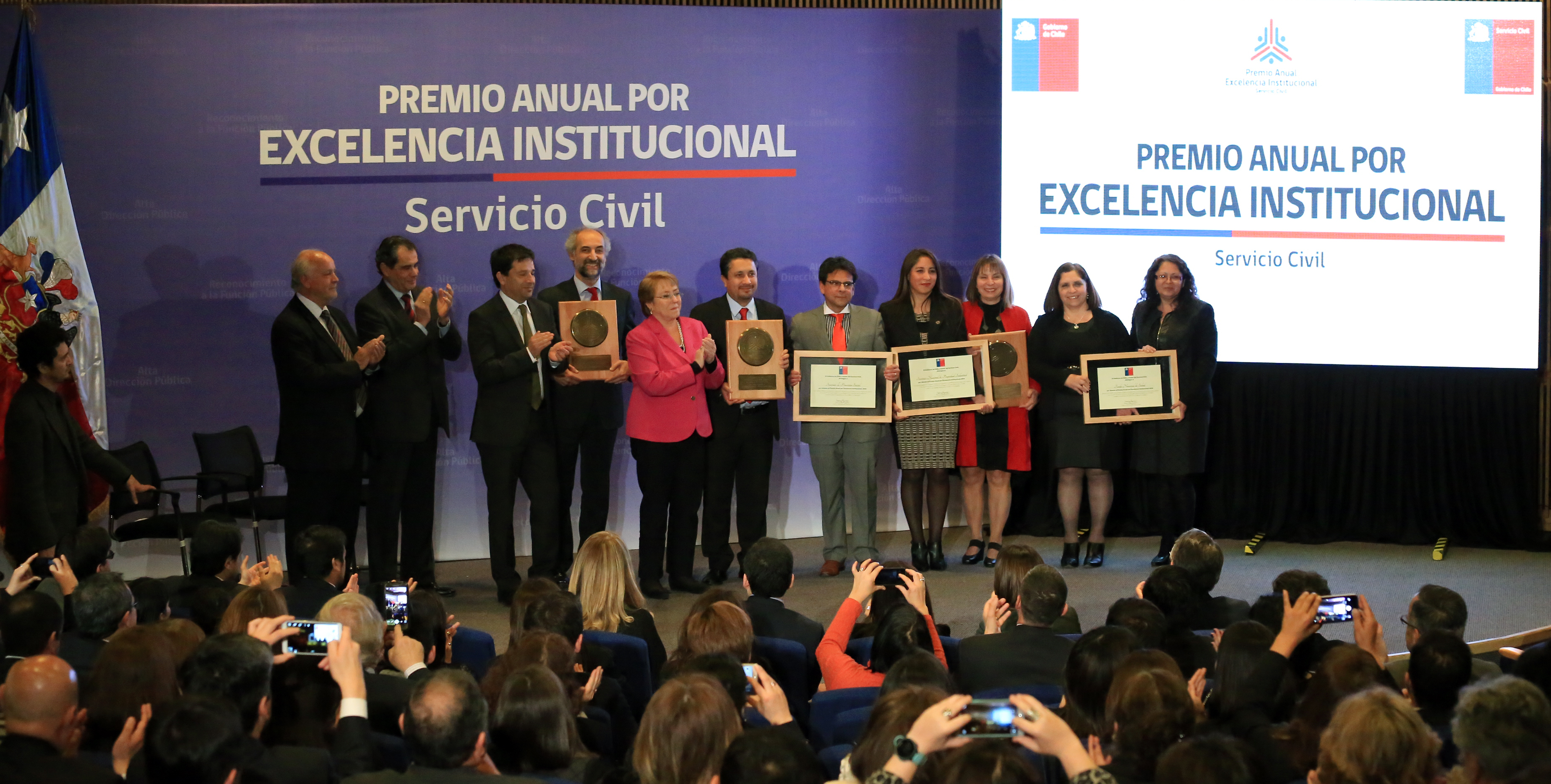 Presidenta Michelle Bachelet encabeza Acto de Reconocimiento de la Función Pública organizado por el Servicio Civil